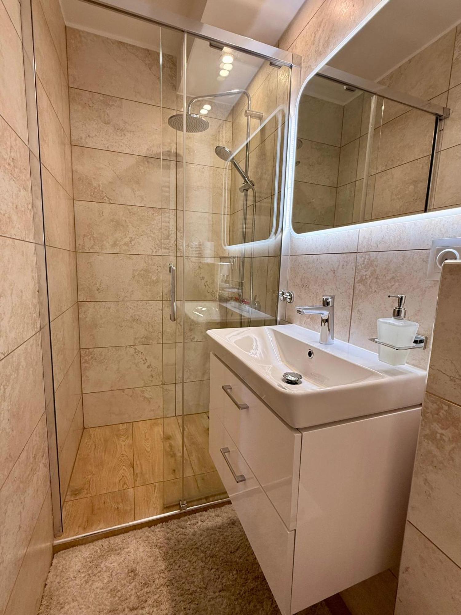 Apartamenty Izerskie Gorska 8 - Blisko Park I Dom Zdrojowy Oraz Wyjscie Na Sky Walk ชเวียราโดว์-สโดรยจ์ ภายนอก รูปภาพ